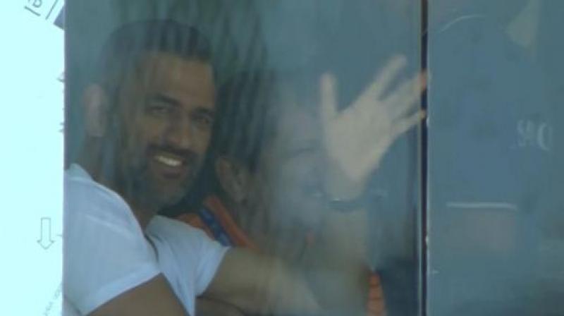 The Ranchi crowd went wild as home boy Mahendra singh Dhoni waved at them from the stands. (Photo: Screengrab)