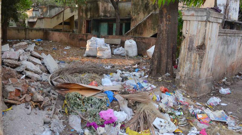 Garbage dumped at the old municipal quarters in city. (Photo: DC)