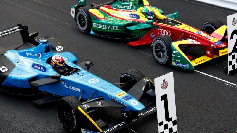 Formula E is a race of electric cars. It is the worlds first street racing series with all the bells and whistles. (Photo: fiaformulae.com)
