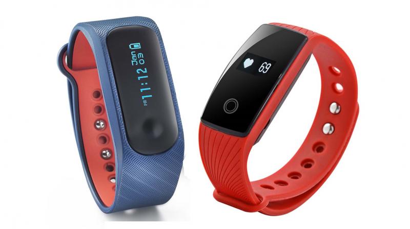 Both, Fastrack Reflex and Zeb-Fit 500 are compatible with iOS and Android.