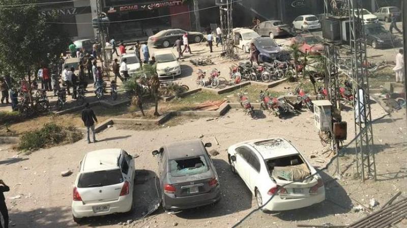 At least 5 killed, 30 injured in bomb blast in Lahores Defence locality