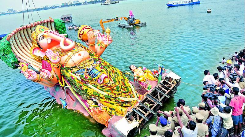 Khairatabad Ganesh nimajjanam at Tank Bund on Tuesday.(Photo: Deepak Deshpande)