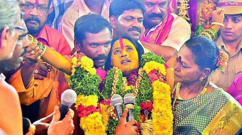 Chief Minister K. Chandrasekhar Rao along with his wife Shobha prayed at the temple.