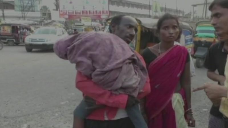 The man, who hailed from a poor family, also alleged that he lost his child as the hospital staff refused to attend to the ailing girl. (Photo: ANI | Twitter)