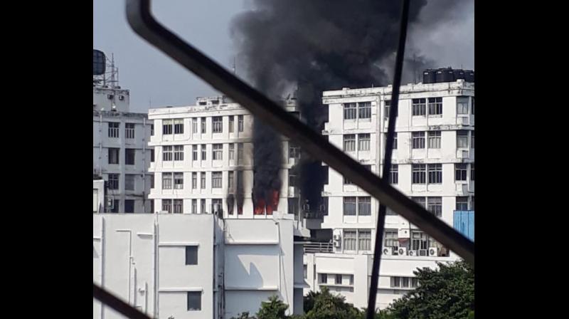 Efforts are being made to evacuate the building, which houses several corporate offices and headquarters of the Apeejay Surendra Group. (Photo: Twitter | @tanvibose)