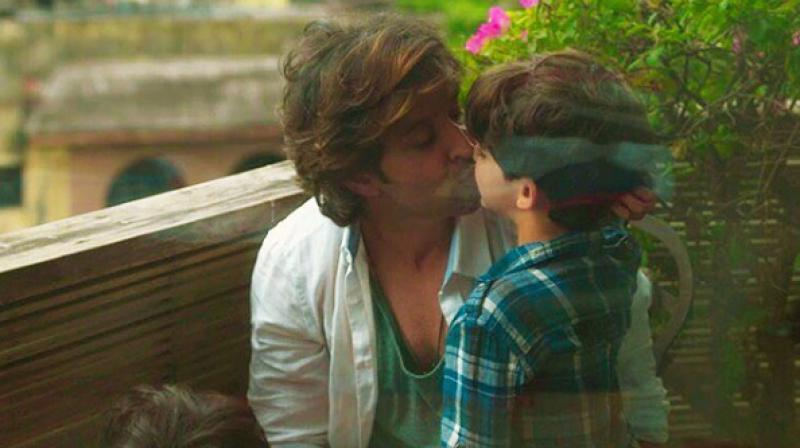 Snapped: Hrithik Roshan adorably plants a peck on his sons lips