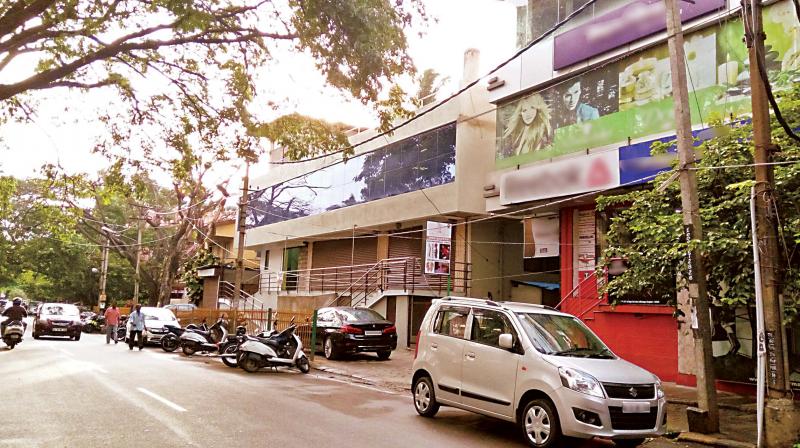 As the narrow lanes and bylanes of these localities are seeing growing congestion and noise pollution as a result of these illegal commercial establishments, residential welfare associations have jumped into the act to demand an end to the menace.