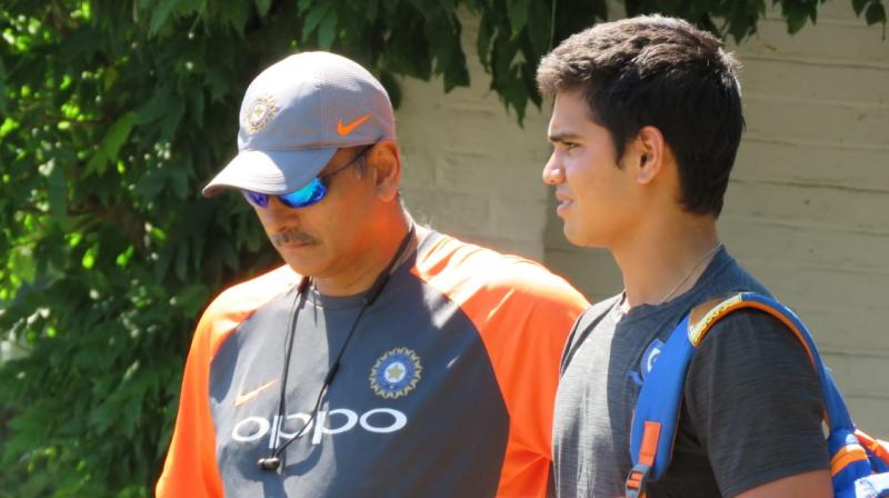 Twitter fires nepotism salvo as Sachins son Arjun Tendulkar bowls in Team India nets