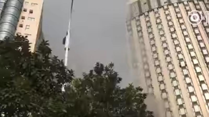 Online video footage showed thick, dark smoke billowing from several floors of the hotel. (Photo: Youtube grab)