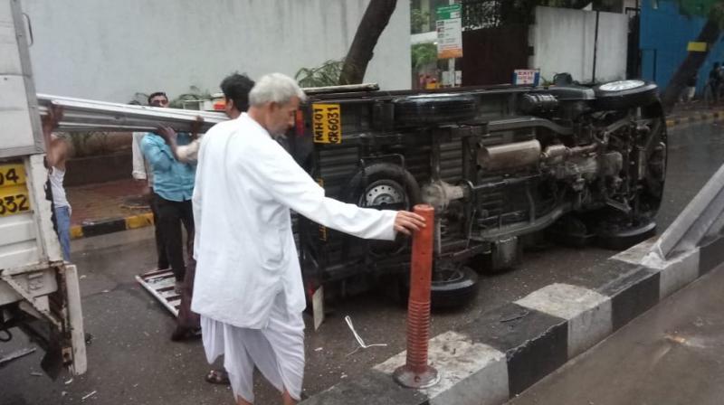 Amid prediction of heavy rainfall, the Mumbai Police on Saturday cautioned people driving in the rain against slippery roads. (Photo: Twitter/@MumbaiPolice)