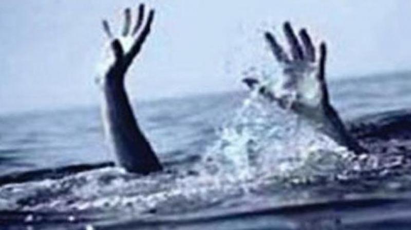 A third year B.Tech electronics student of DVR & Dr HS MIC college of technology engineering college  Mylavaram committed suicide by jumping into Krishna River at Prakasam Barrage here on Friday.