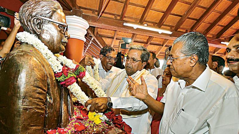 CM Siddaramaiah and Kerala CM Pinarayi Vijayan at GILIVINDU  in Manjeshwaram on Thursday.