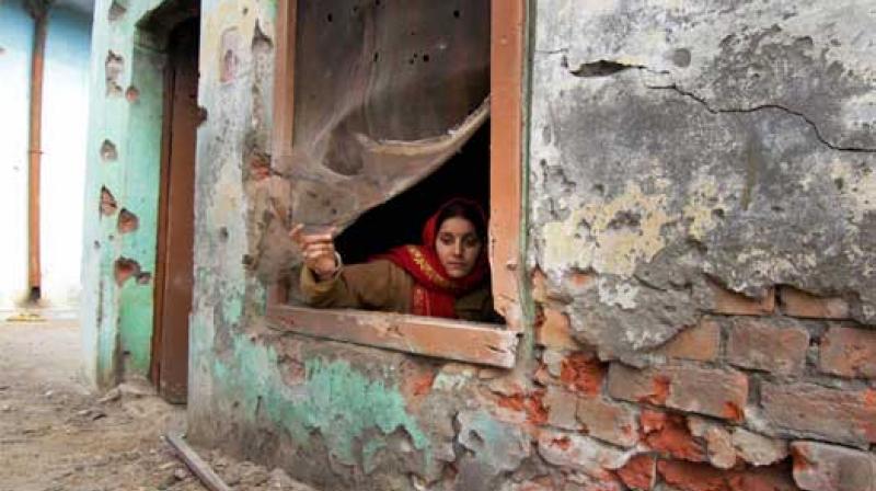 An 8-year-old boy died and 4 other civilians were injured in fresh shelling and firing by Pakistani border guards in Kanachak sector of Jammu. (Photo: PTI/Representational)