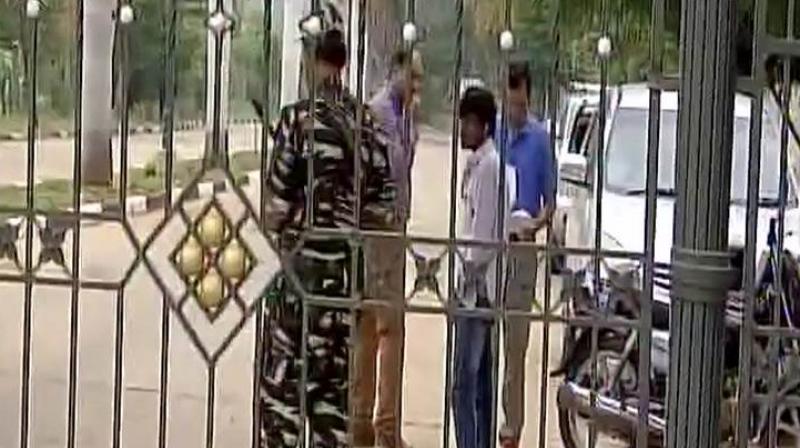Heavy police has been deployed outside the resort where Congress MLAs has been residing in Karnataka. (Photo: ANI | Twitter)