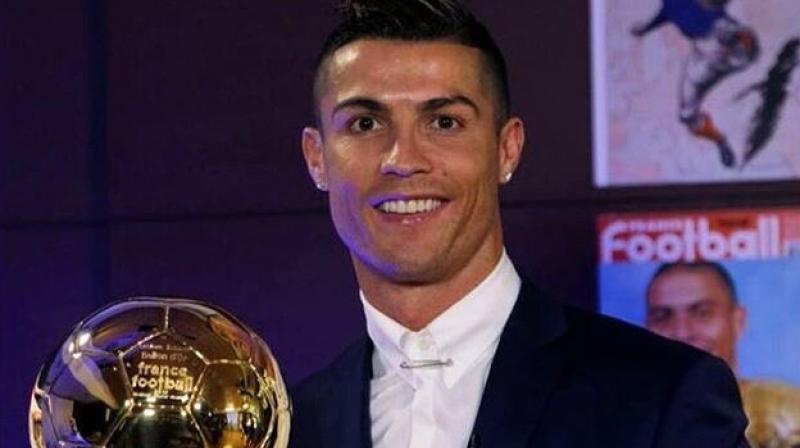 The Ballon dOr is decided by a vote of 173 journalists. (Photo: Tiwtter/Ronaldo)