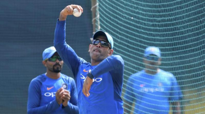 Watch: MS Dhoni bowls leg spin before South Africa vs India 5th ODI at Port Elizabeth