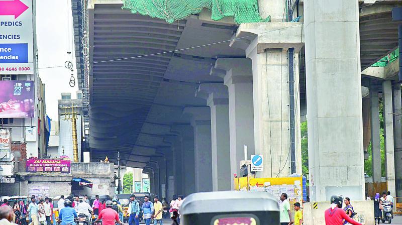 Movement of traffic and people suffer due to underconstruction metro near Rathifile Bus Station in Secunderabad. (Photo: DC)