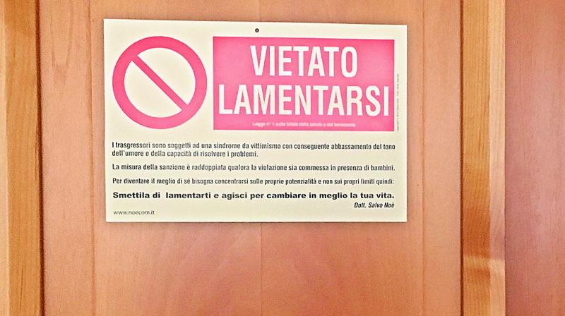 The sign is in Italian.
