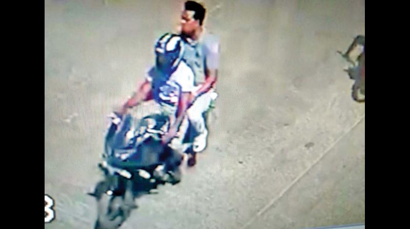 CCTV grab of the suspects released by cops   (Photo: DC)