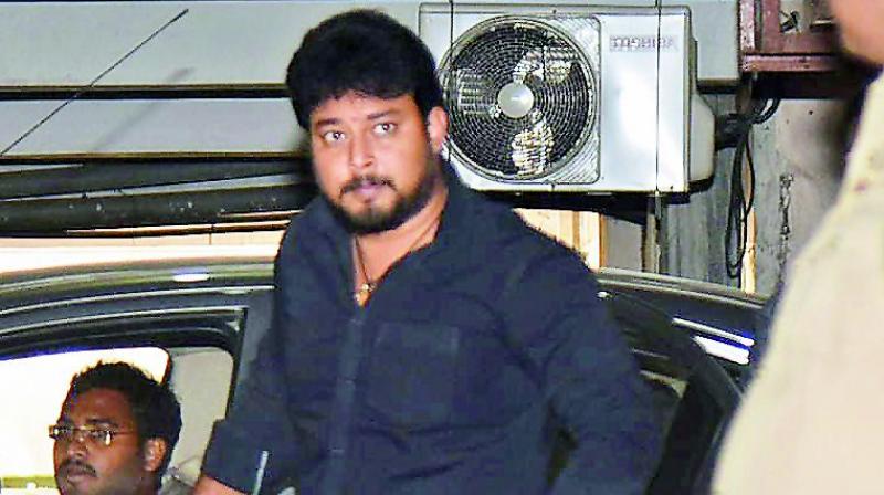 Actor Alladi Tanish arrives at the excise office Nampally on Monday