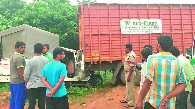 The accident on NH 44 in Jogulamba Gadwala district in which two people died