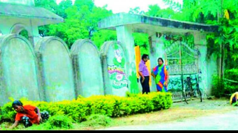 Students clean sewage and engage them in other activities in their teachers house (Photo: DC)