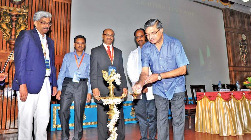 Dr.K.Jacob, inaugurates the second MMM genetics meeting. Dr. Mullasari Ajit is at extreme left (Photo: DC)