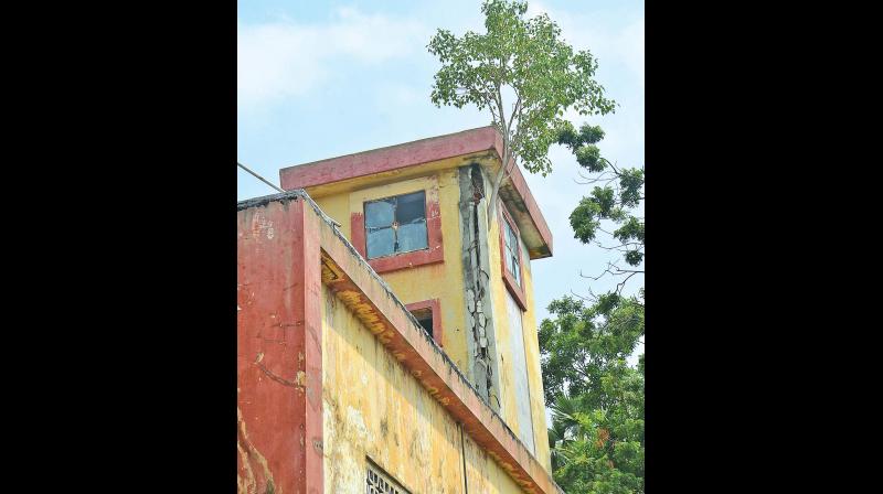 Poor condition of Mandaveli  bus stand. (DC file photo)