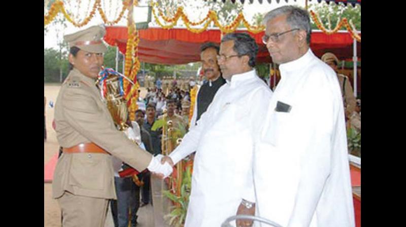 A file photo of Anupama Shenoy with the CM Siddaramaiah