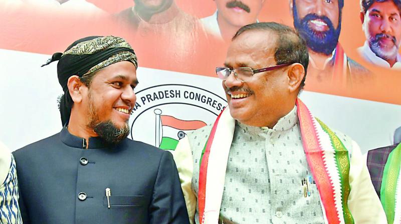 AICC Telangana incharge Dr R.C. Khuntia along with with Indian Union Muslim League (IUML) leader, Md Imtiaz Hussain, Ex MP Madhu Yashki, AICC secretary Saleem Ahmed (not in picture), at a press meet at Gandhi Bhavan on Monday. 	(S. Surender Reddy)