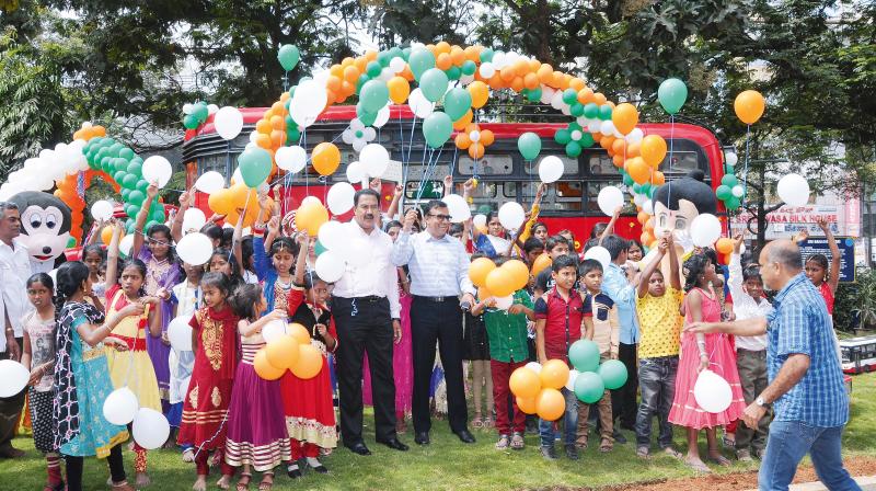 Organised by the Department of Women and Child Development and Department of Kannada and Culture, the childrens day special programme began on Sunday.