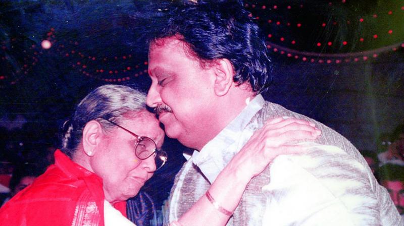 File photo of playback singer S.P. Balasubrah-manyam with his mother Sakunthalamma.