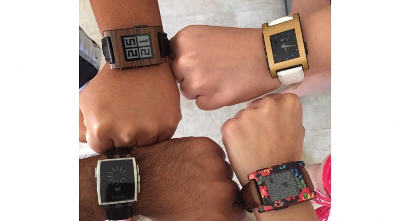 Jon Barlow, a developer advocate at Fitbit recently published a post that assures Pebble owners that Pebble smartwatch services will be running through 2017.