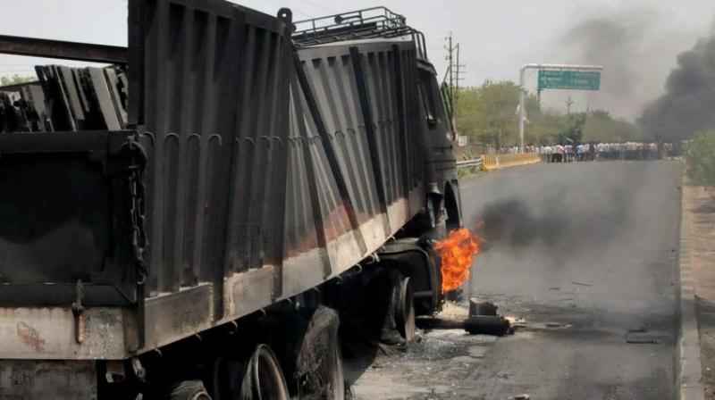 Farmers torched trucks at Mhow-Neemuch Highway in Mandsaur district of Madhya Pradesh on Wednesday. (Photo: File/PTI)