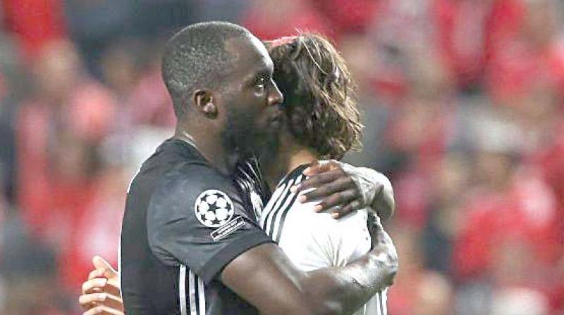 There was a heartwarming moment at the end of Manchester Uniteds 1-0 victory over Benfica when Romelu Lukaku consoled his fellow Belgian Mile Svilar following his costly mistake.