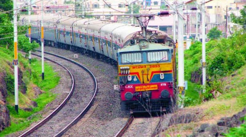 The recent conversion of a train from Marikuppam to the city to a MEMU (Mainline Electric Multiple Unit) led to a spontaneous  rail roko  by daily commuters travelling  from Kolar to Bengaluru at the Marikuppam Railway station early Thursday morning.