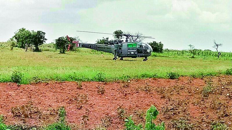 A Chetak helicopter makes an emergency landing at Markook on Wednesday. (Image DC)