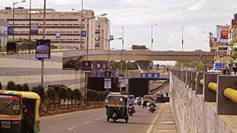 A source said that BMRCL is ready to start Jayadeva flyover demolition work after the road widening project is completed and heavy vehicles, including BMTC buses and other public vehicles, will be diverted on alternative routes after taking the opinion of the traffic police.