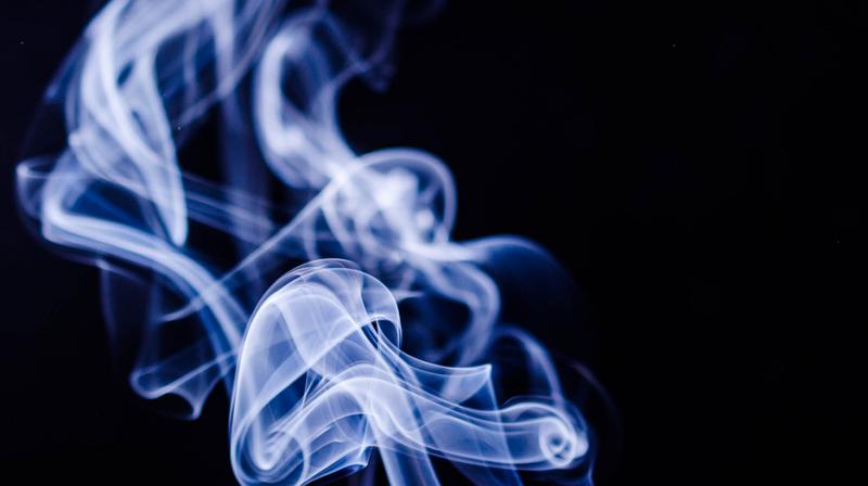 Passive smoking increases your risk of heart disease, study warns. (Photo: Pixabay)