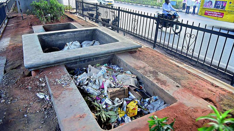 A view of the fountain under the flyover is now a garbage dumping ground.