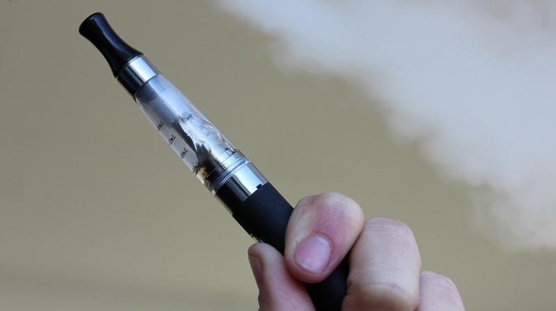 New study finds e-cigarettes increase risk of heart disease. (Photo: Pixabay)