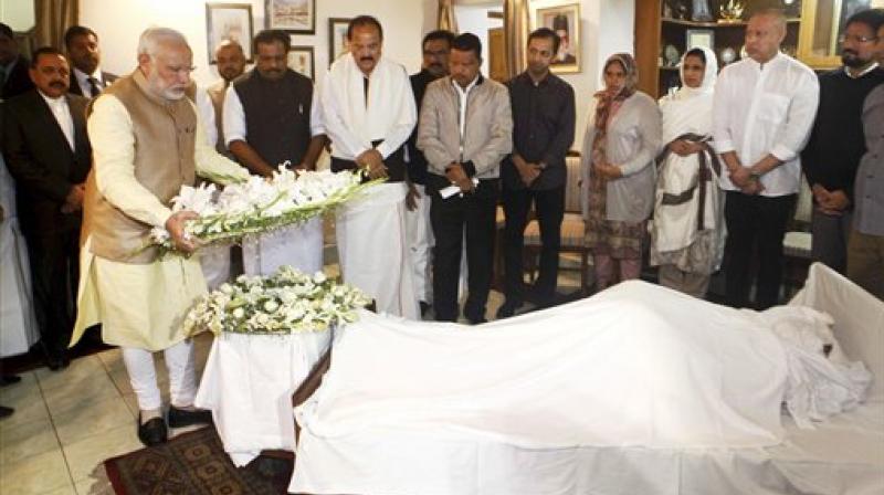 Prime Minister Narendra Modi paying his last respects to IUML MP from Kerala E Ahamed at his residence in New Delhi on Wednesday. (Photo: PTI)