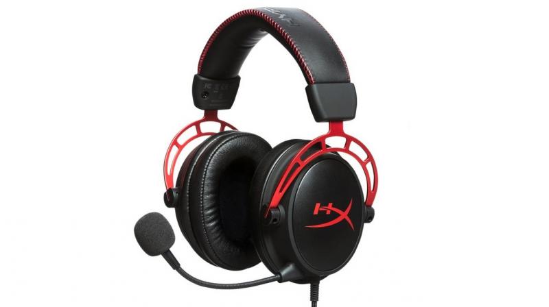 With 50mm drivers, the dual chamber design is claimed to allow HyperX to tune the bass frequencies separate from the mids and highs.