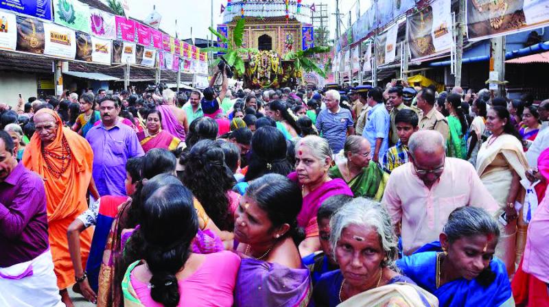 Mandakkara Maha Ganapathi Temples renovated 300-year-old chariot being taken out at Kalpathy on Monday. (Photo: DC)