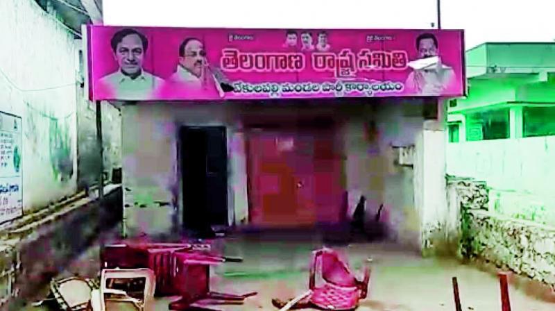 The TRS mandal office at Tekulapalli ransacked by the Congress. (Photo: DC)