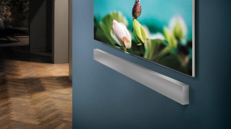 The body of the soundbar also has a built-in woofer, eliminating the need for an external subwoofer.