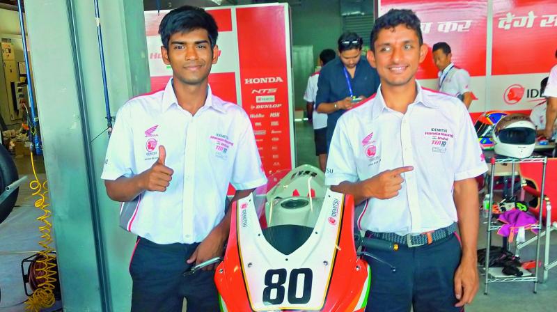 Rajiv Sethu (left) and Anish Shetty of IDEMITSU Honda Racing India by T. Pro Ten10.