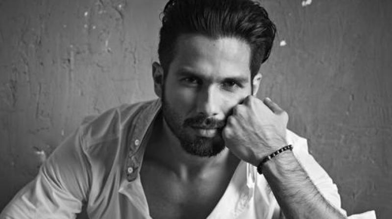 Who is Shahid Kapoor hinting at with his latest cryptic tweet?