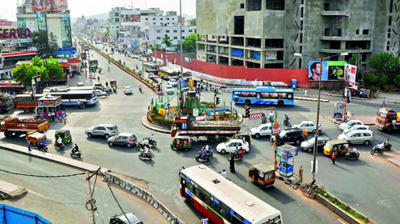 A view of Benz Circle, where the flyover was proposed to reduce the increasing traffic in Vijayawada, on Thursday. (Photo: DC)