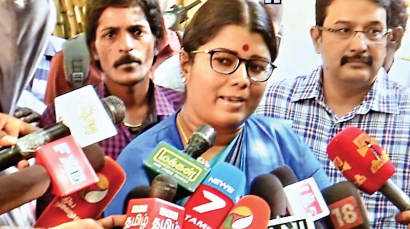 Sasikalas niece Krishnapriya addresses the media at her residence in T Nagar on Wednesday.	(Photo: DC)